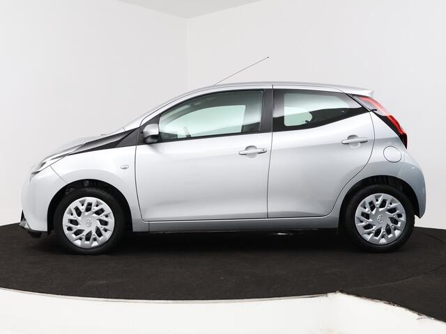 Toyota AYGO 1.0 VVT-i x-play limited