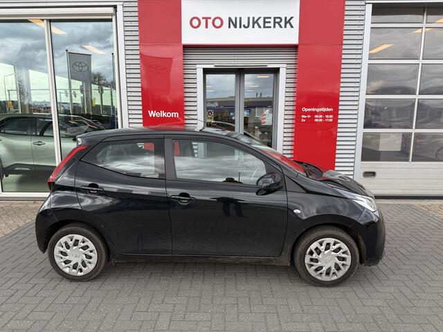 Toyota AYGO 1.0 VVT-i x-play