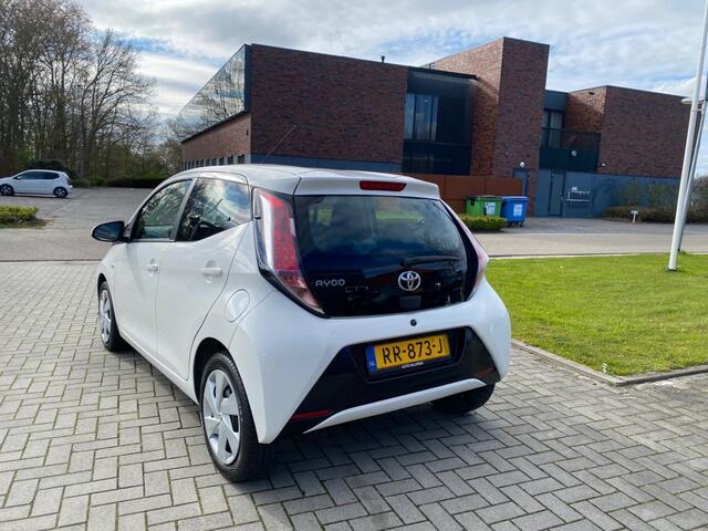 Toyota AYGO 1.0 VVT-I X-PLAY