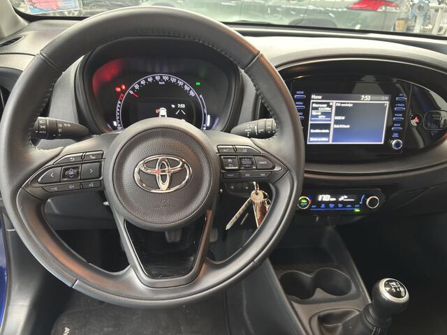 Toyota AYGO X 1.0 VVT-i MT first
