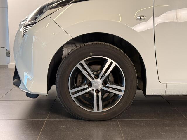 Toyota AYGO 1.0 VVT-i x-fun | Lichtmetalen velgen |