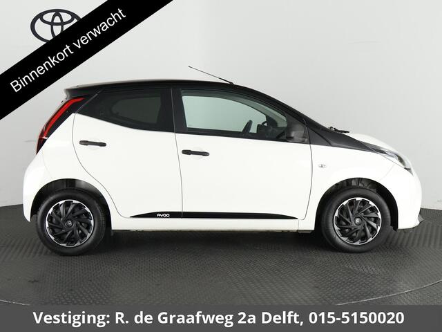 Toyota AYGO 1.0 VVT-i X-Fun Bi-Tone | 1e eigenaar | Airco | Bluetooth | Privacy Glass |
