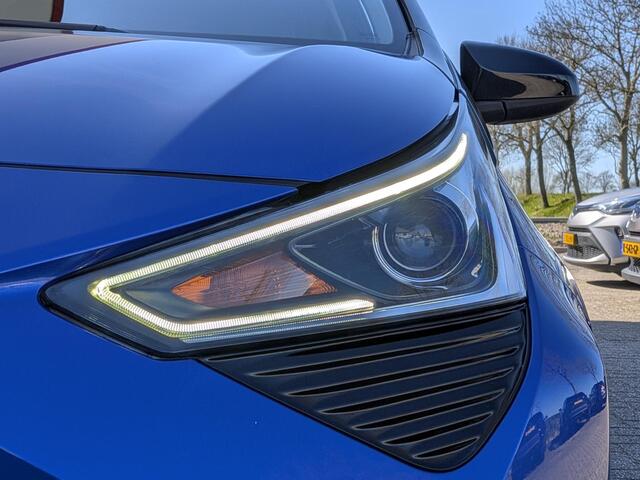 Toyota AYGO 1.0 VVT-i x-clusiv | Climate control | Half-leer | Led | Camera | Bluetooth | DAB