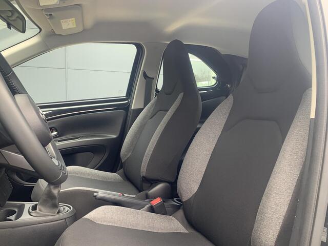 Toyota AYGO X 1.0 VVT-i MT Play | 1e eigenaar | Achteruitrijcamera