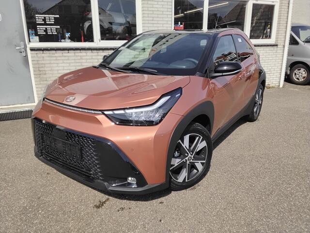 Toyota AYGO X Hybrid 115 Pulse *Easy Pack* Cinnnamon/black metallic*