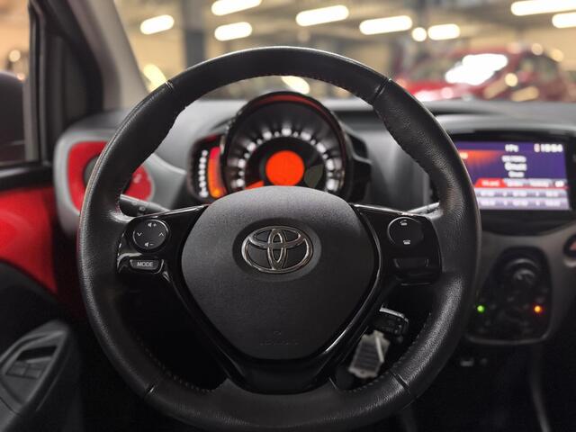 Toyota AYGO 1.0 VVT-i x-Play Airco Touchscreen Camera Apple Car Play Android Auto 5drs NL-Auto Dealeronderhouden