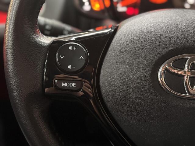 Toyota AYGO 1.0 VVT-i x-Play Airco Touchscreen Camera Apple Car Play Android Auto 5drs NL-Auto Dealeronderhouden