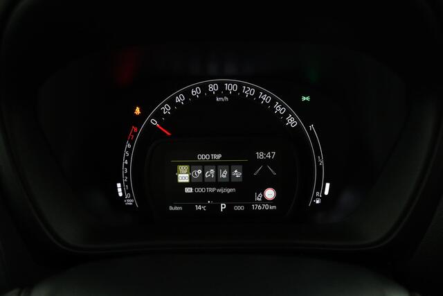 Toyota AYGO X 1.0 VVT-i S-CVT automaat Undercover Jun Takahashi Limited