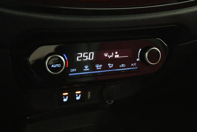 Toyota AYGO X 1.0 VVT-i S-CVT automaat Undercover Jun Takahashi Limited