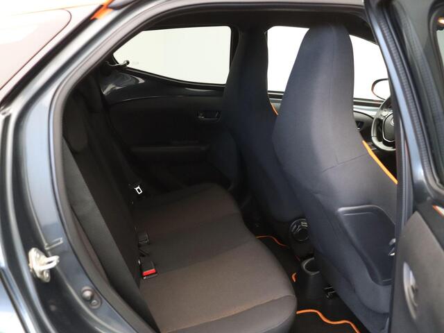 Toyota AYGO 1.0 VVT-i x-JBL | Apple Carplay & Android Auto | Achteruitrijcamera | Climate Control |