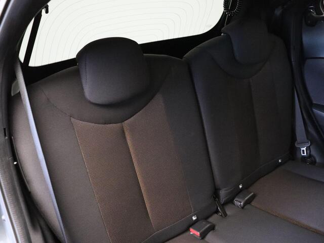 Toyota AYGO 1.0 VVT-i x-JBL | Apple Carplay & Android Auto | Achteruitrijcamera | Climate Control |