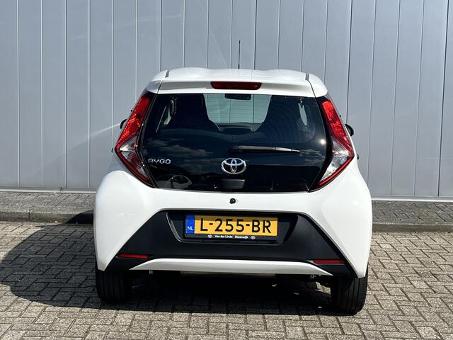 Toyota AYGO 1.0 VVT-i X-Fun NL Auto Airco Bluetooth