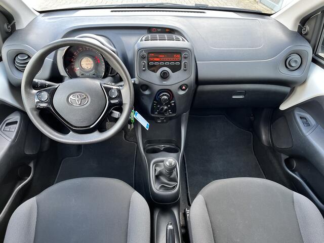 Toyota AYGO 1.0 VVT-i X-Fun NL Auto Airco Bluetooth