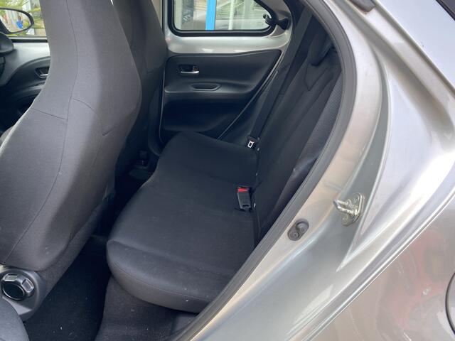 Toyota AYGO X 1.0 VVT-i S-CVT Play