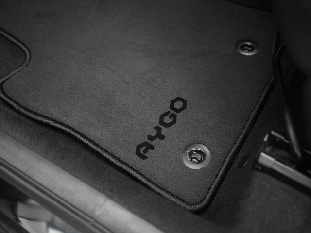 Toyota AYGO 1.0 VVT-i x-play