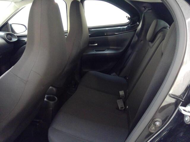 Toyota AYGO X 1.0 VVT-i MT Play