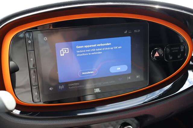 Toyota AYGO X 1.0 VVT-i S-CVT Automaat Limited, Stoelverwarming, Parkeersensoren, JBL, Keyless entry.