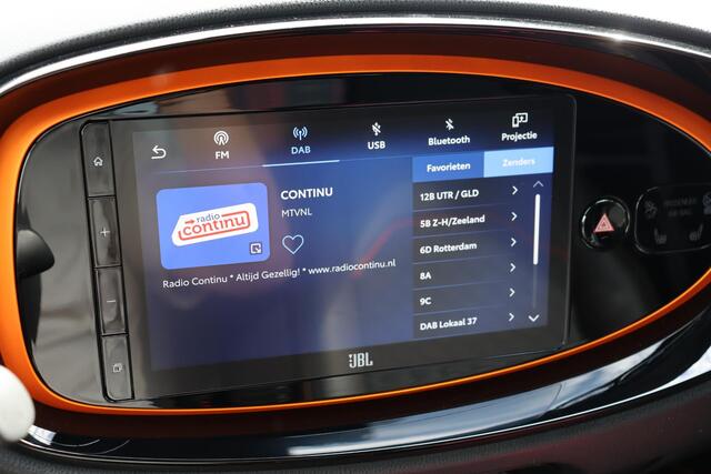 Toyota AYGO X 1.0 VVT-i S-CVT Automaat Limited, Stoelverwarming, Parkeersensoren, JBL, Keyless entry.