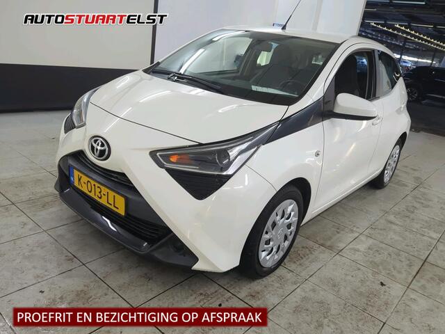 Toyota AYGO 1.0 VVT-i x-play 1e Eigenaar | Dealer Onderh | BTW | NAP | Camera | Navi | Carplay | Full Led | Start/Stop | Hill-Hold