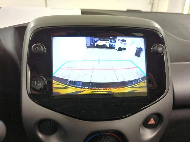 Toyota AYGO 1.0 VVT-i x-play 1e Eigenaar | Dealer Onderh | BTW | NAP | Camera | Navi | Carplay | Full Led | Start/Stop | Hill-Hold