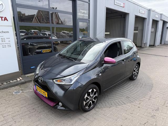 Toyota AYGO 1.0 VVT-i x-cite