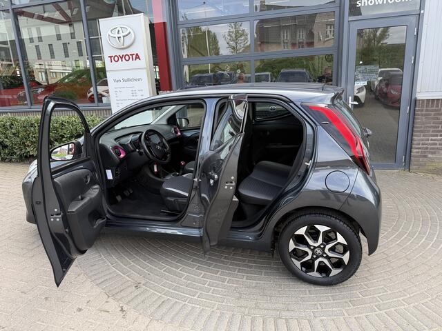 Toyota AYGO 1.0 VVT-i x-cite