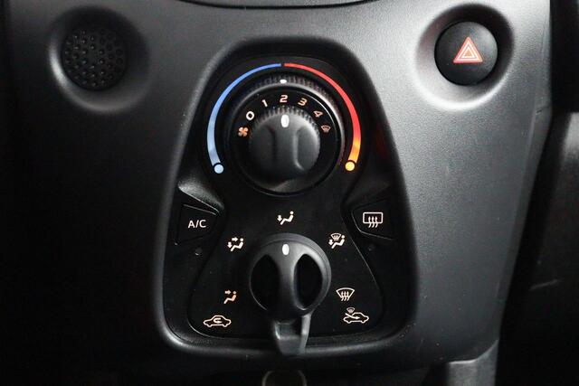 Toyota AYGO 1.0 VVT-i x-fun | airco | Bluetooth telefoonvoorbereiding |