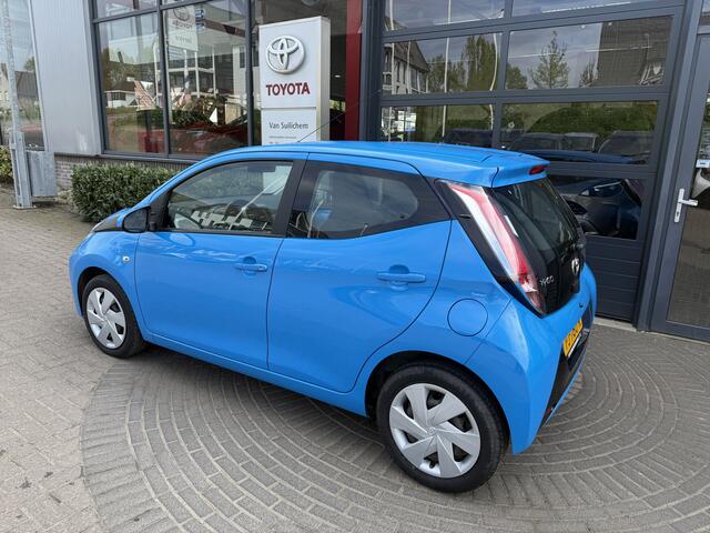 Toyota AYGO 1.0 VVT-i x-play