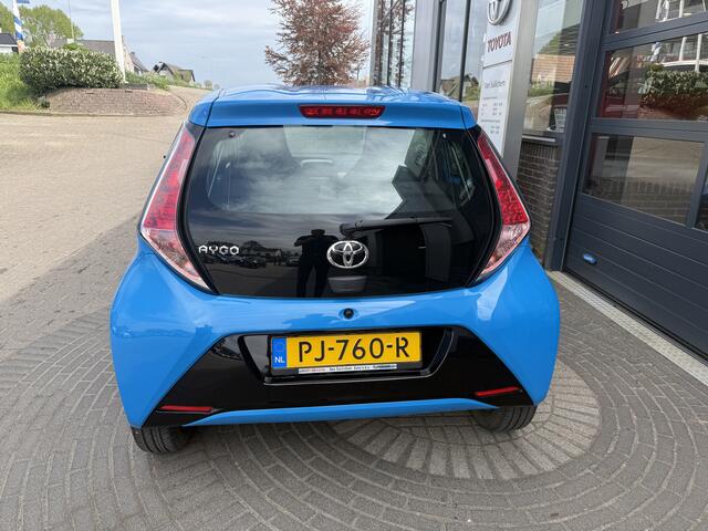 Toyota AYGO 1.0 VVT-i x-play