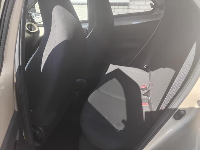 Toyota AYGO X 1.0 VVT-i MT Pulse Bi Tone android/apple car play camera