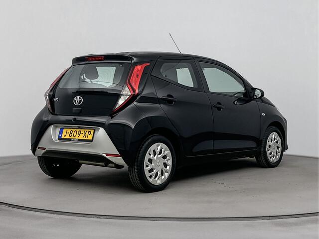 Toyota AYGO 1.0 VVT-i x-play | Automaat | Apple Carplay-Android Auto | Achteruitrijcamera |