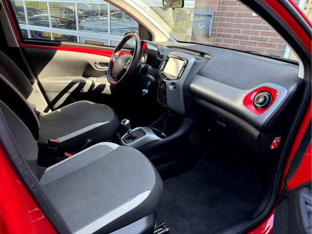 Toyota AYGO 1.0 VVT-i x-play Camera, App Connect