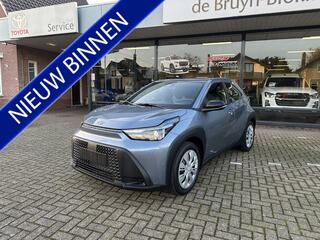 toyota-aygo-x-hybrid-115-play-apple