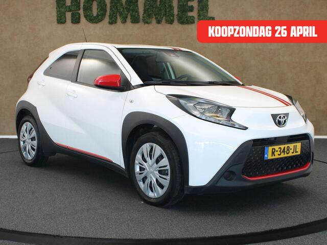 Toyota AYGO X 1.0 VVT-i MT Play - ORIGINEEL NEDERLANDSE AUTO - UNIEKE EXTERIEUR EN INTERIEUR ACCENTEN - AIRCO - ADAPTIEVE CRUISE CONTROL - CAMERA - LAGE KM STAND - BLUETOOTH- APPLE CARPLAY/ ANDROID AUTO