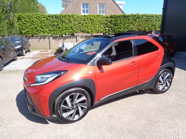 Toyota AYGO X 1.0 VVT-i MT Premium Ecc, PDC v+a,Navigatie, Carplay, Cabriotop, 18 inch LMV, Trekhaak