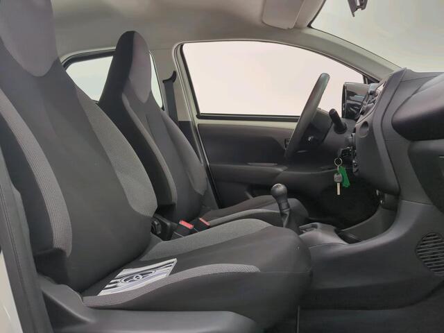 Toyota AYGO 1.0 VVT-i x-fun 1e Eigenaar | Dealer Onderh | BTW | NAP | Airco | Bluetooth | Elek Ramen | LED | Start/Stop | Hill-Hold