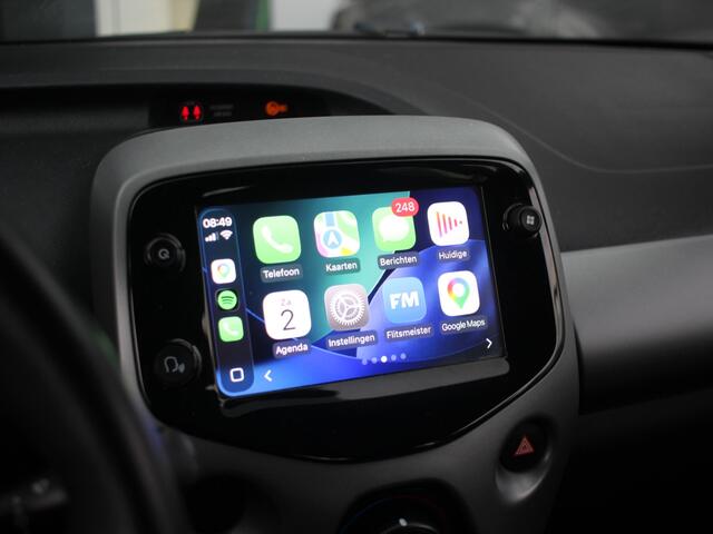 Toyota AYGO 1.0 VVT-i x-play CARPLAY, CAMERA, AUTOMAAT, BTW AUTO