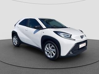 toyota-aygo-x-1.0-vvt-i-mt-play--s