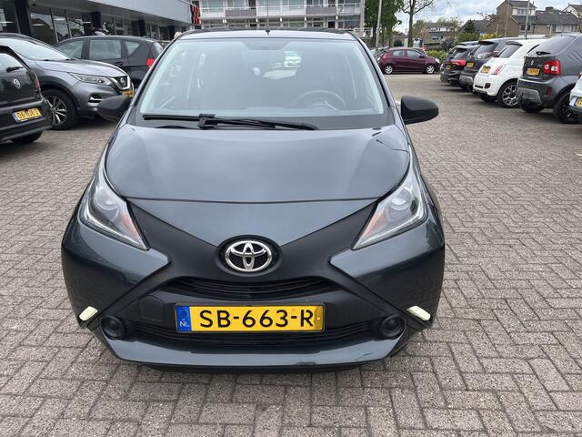 Toyota AYGO 1.0 VVT-i x-fun Airco Bluetooth