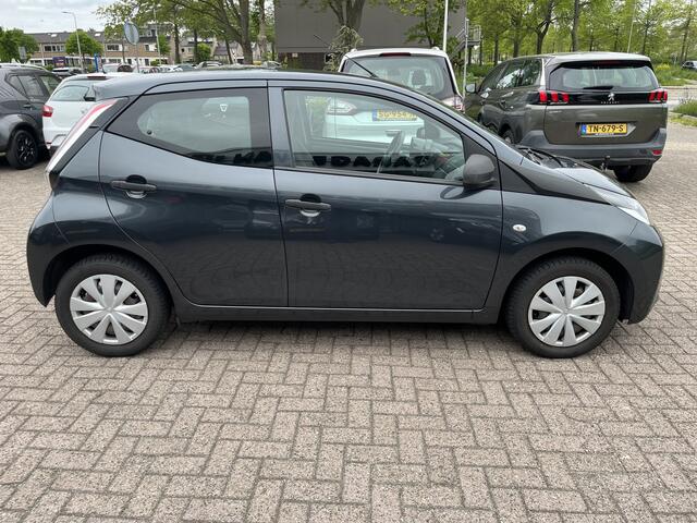 Toyota AYGO 1.0 VVT-i x-fun Airco Bluetooth