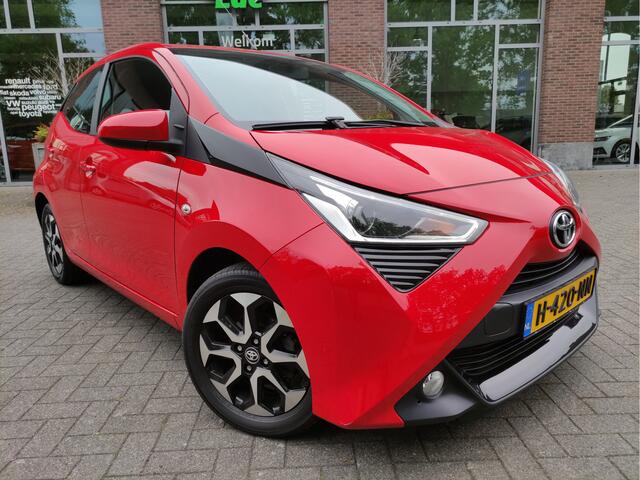 Toyota AYGO 1.0 VVT-i x-joy 15Inch LMV - Afn.trekhaak - Climatronic -DAB - Achteruitrijcamera - Apple Carplay