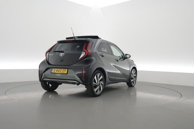 Toyota AYGO X 1.0 VVT-i MT Envy | Rijklaar! | Orig. NL | Soft Top | JBL Audio | NAV+App.Connect | Camera | Adapt. Cruise | 18'' | LaneAssist | Climate V