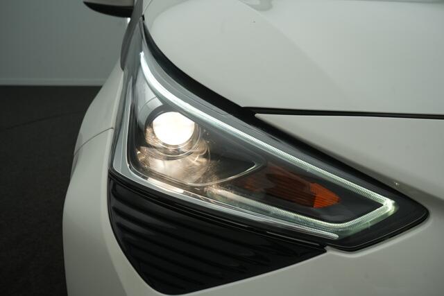 Toyota AYGO 1.0 VVT-i X-Play - RIJKLAARPRIJS - All Seasonbanden - Achteruitrijcamera - Apple Carplay - Android Auto - Lichtmetalen velgen