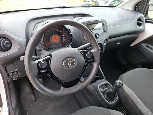 Toyota AYGO 1.0 VVT-i x-fun | BTW !! |LED verlichting | Airco | Hill hold | multifunctioneel stuurwiel
