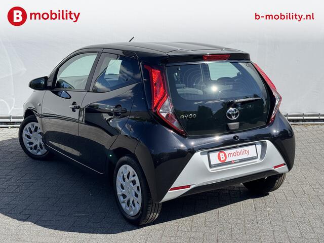 Toyota AYGO 1.0 VVT-i x-play Achteruitrijcamera 18.000KM! | Cruise Control | Apple CarPlay | Bluetooth