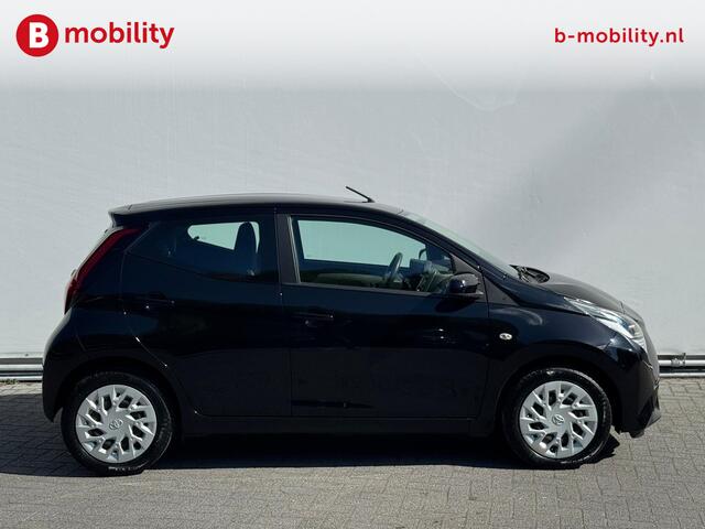Toyota AYGO 1.0 VVT-i x-play Achteruitrijcamera 18.000KM! | Cruise Control | Apple CarPlay | Bluetooth