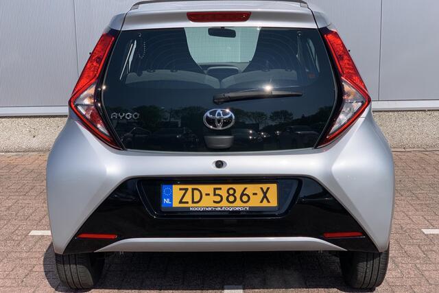 Toyota AYGO 1.0 VVT-i x-play | Cabrio | Camera | Airco | Navigatie