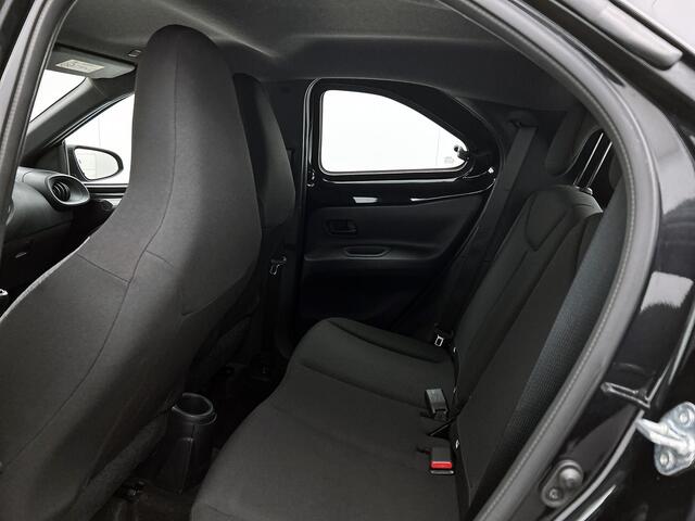 Toyota AYGO X 1.0 VVT-i MT Play | Apple CarPlay | Android Auto |
