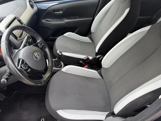 Toyota AYGO 1.0 VVT-i x-cite * 136.404 Km * Airco * Led * Sportvelgen *