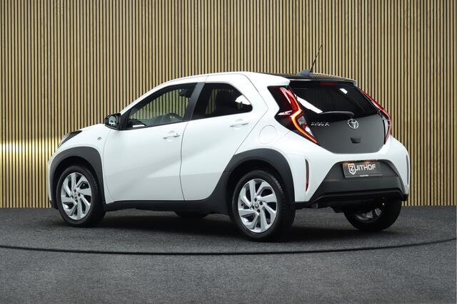 Toyota AYGO X 1.0 VVT-i MT first | Adaptive-cruise | Camera | Clima | Maps Navigatie | Apple Carplay & Android Auto | Stoelverwarming | LM Velgen